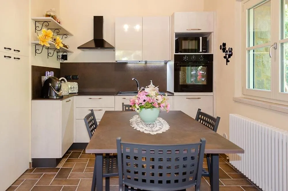 Bed and Breakfast La Ghiandaia Berceto 0*,  Italien
